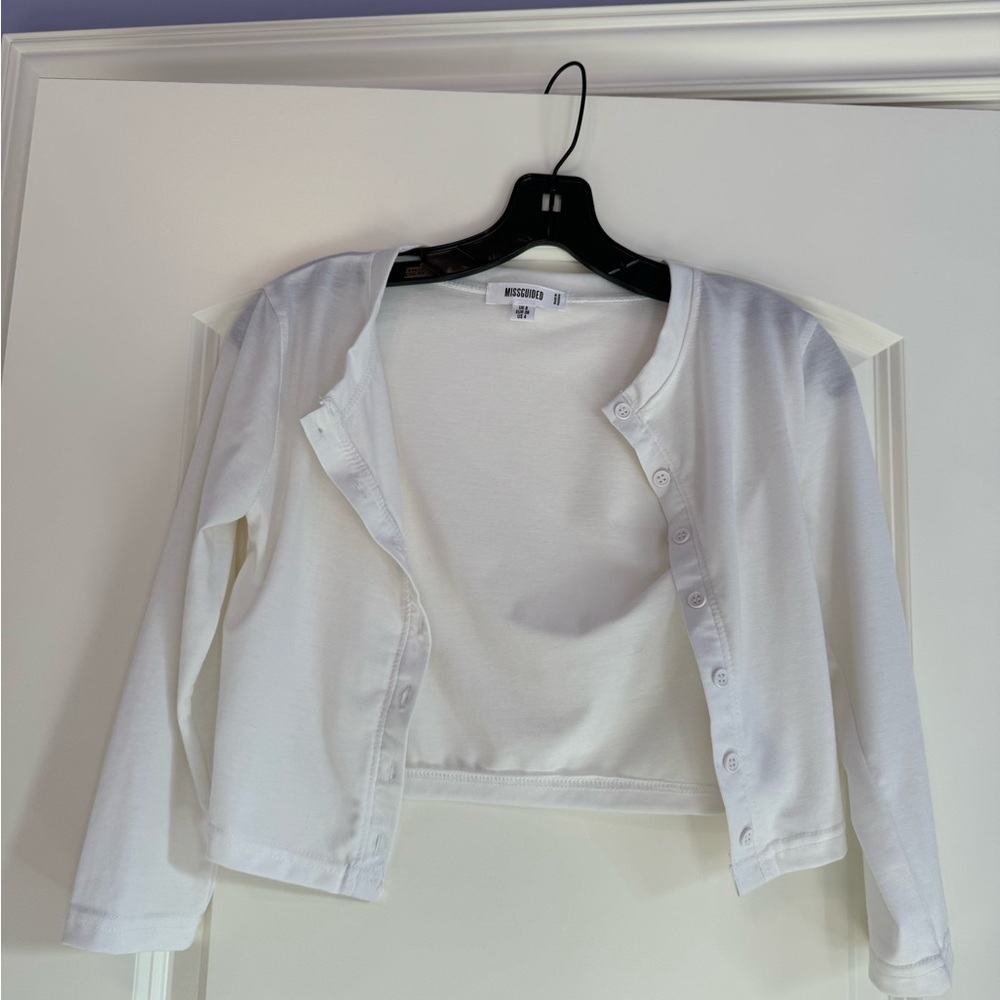 MISSGUIDED white button up cardigan